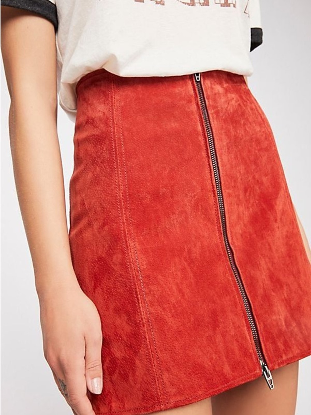 BLANKNYC Women's Red Suede Front-Zip Mini Skirt